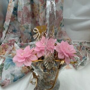 Glass basket of Jewelry